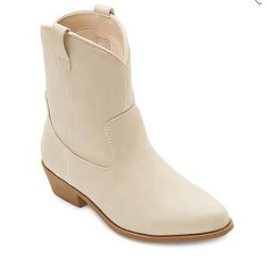 Arizona Women's Meyer Cream Ankle Booties!